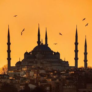 撩起老师旗袍狠狠挺进
